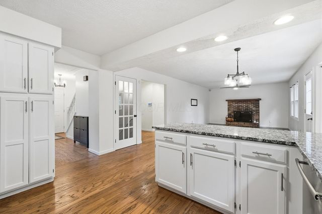 5203 Hickory Grove, Columbus, OH 43214