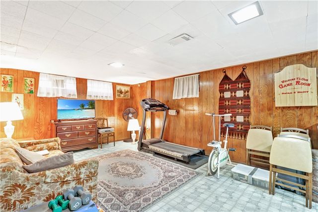 25550 Glenbrook Boulevard, Euclid, OH 44117