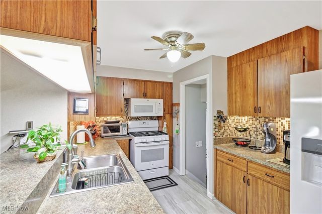 25550 Glenbrook Boulevard, Euclid, OH 44117