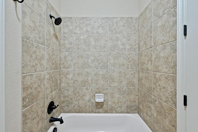 1812 Cantina Sky DR, Leander, TX 78641