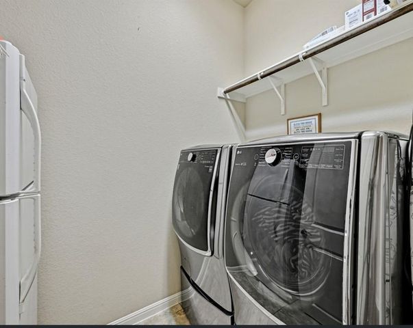 1812 Cantina Sky DR, Leander, TX 78641