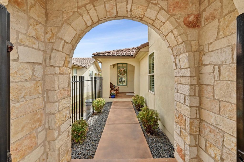 1812 Cantina Sky DR, Leander, TX 78641