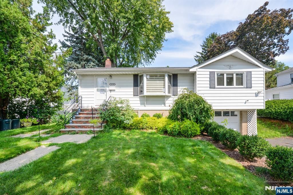 8-51 Henderson Boulevard, Fair Lawn, NJ 07410