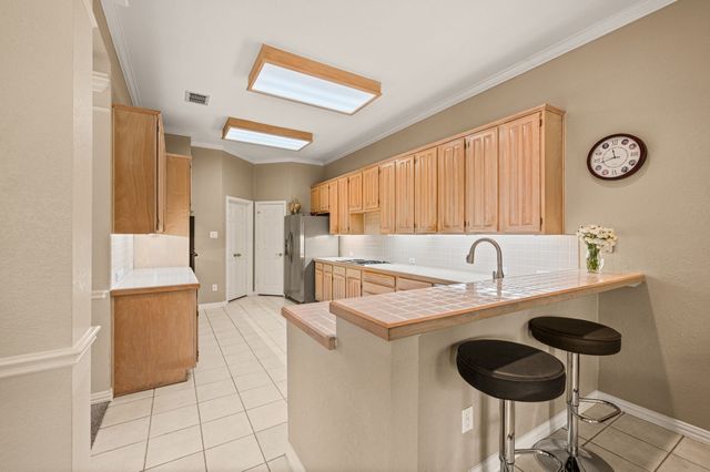 7626 Lakecrest Circle, Irving, TX 75063