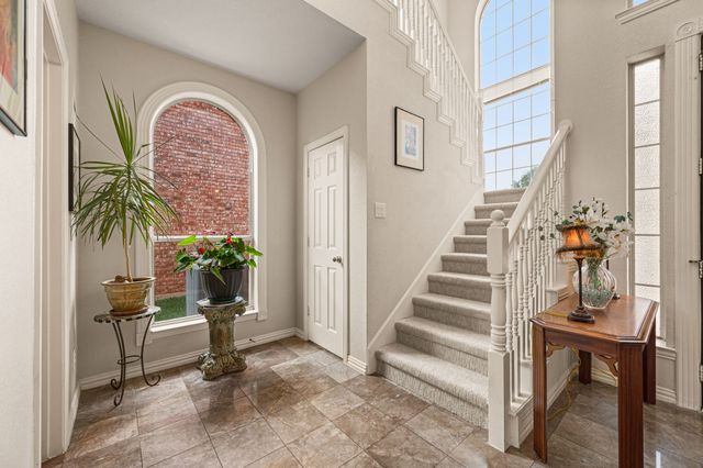 7626 Lakecrest Circle, Irving, TX 75063