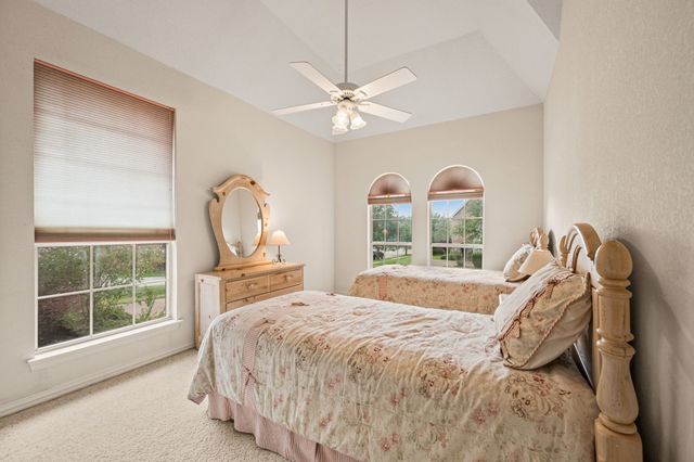 7626 Lakecrest Circle, Irving, TX 75063