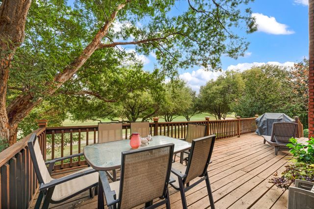 7626 Lakecrest Circle, Irving, TX 75063