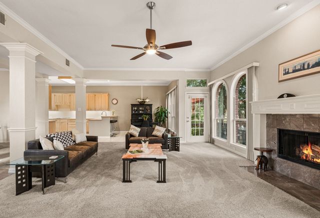7626 Lakecrest Circle, Irving, TX 75063