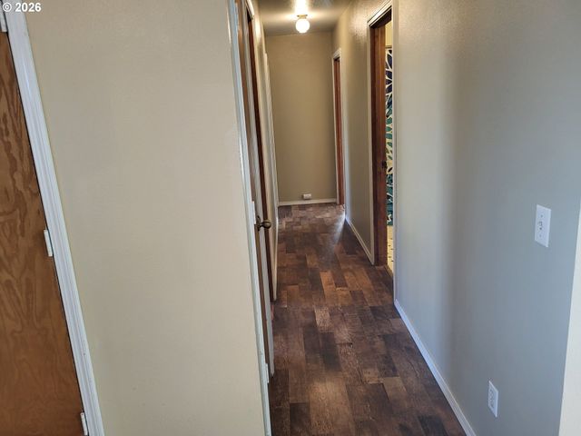 963 CROCKER St, Coos Bay, OR 97420