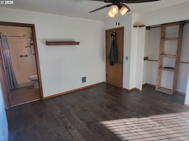 963 CROCKER St, Coos Bay, OR 97420