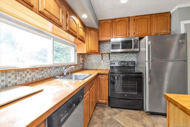 480 Richmond Road, East Meadow, NY 11554