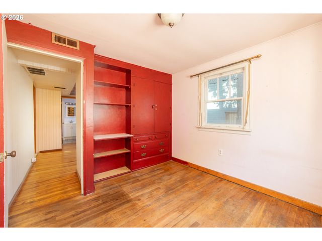 5355 Se BYBEE Blvd, Portland, OR 97206