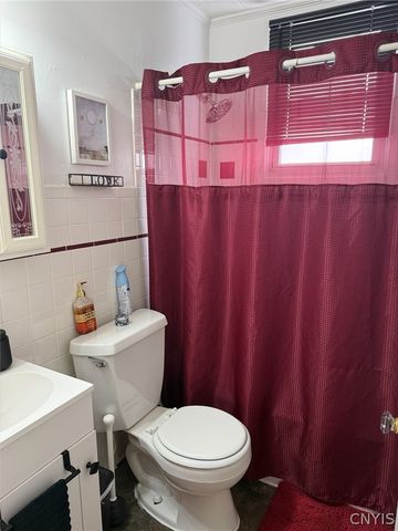 721 Ballantyne Road, Syracuse, NY 13207