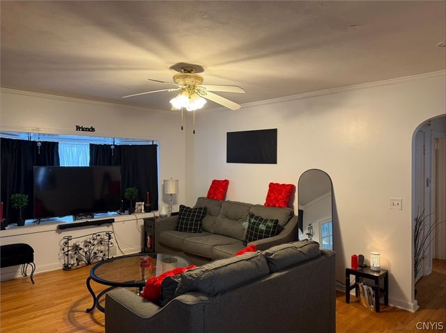 721 Ballantyne Road, Syracuse, NY 13207