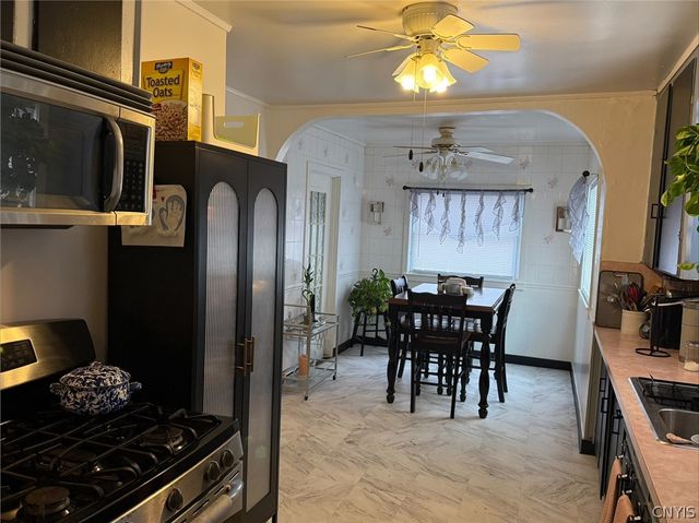 721 Ballantyne Road, Syracuse, NY 13207