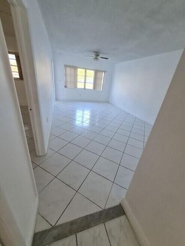 2820 NE 201ST Terrace F106, Aventura, FL 33180