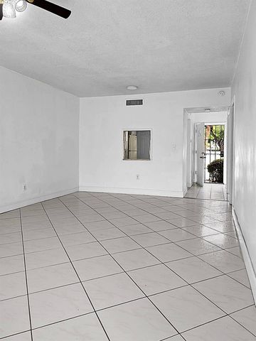 2820 NE 201ST Terrace F106, Aventura, FL 33180