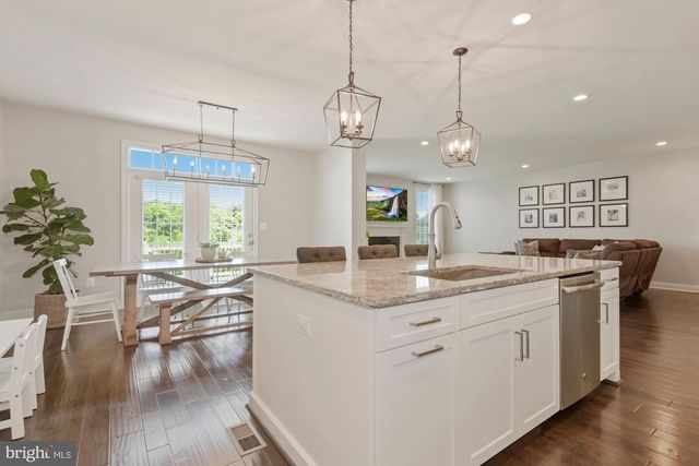 43226 TRAPPE MEADOWS TER, Ashburn, VA 20148