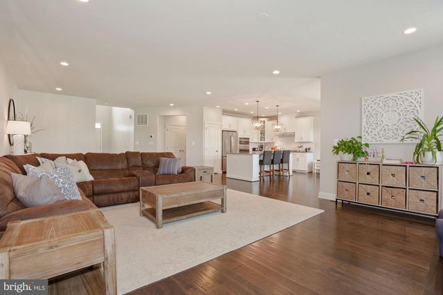 43226 TRAPPE MEADOWS TER, Ashburn, VA 20148