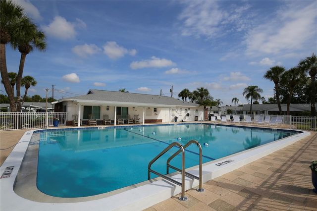 2217 HOPKINS DRIVE W, Bradenton, FL 34207