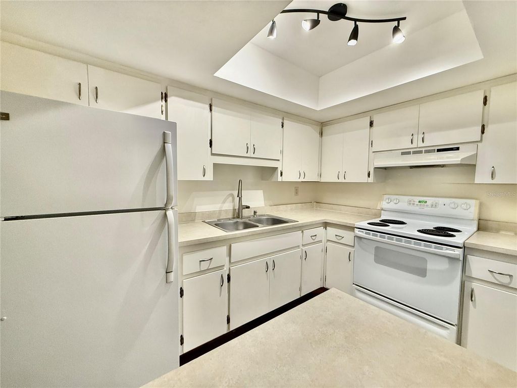 2217 HOPKINS DRIVE W 2217, BRADENTON, FL 34207 — photo 2
