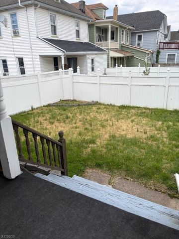 65 Schultz Ave, Phillipsburg Town, NJ 08865