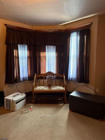 65 Schultz Ave, Phillipsburg Town, NJ 08865