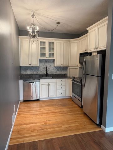 71 Princeton Street 204, Chelmsford, MA 01863