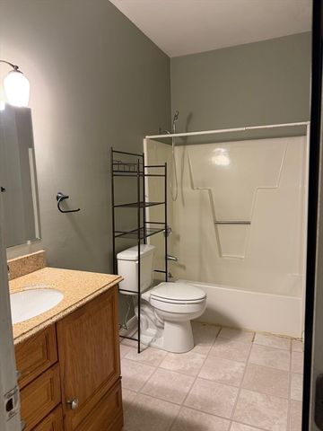 71 Princeton Street 204, Chelmsford, MA 01863