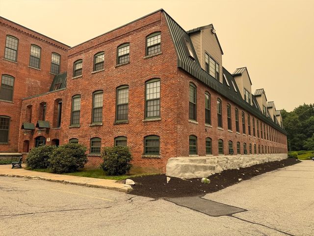 71 Princeton Street 204, Chelmsford, MA 01863