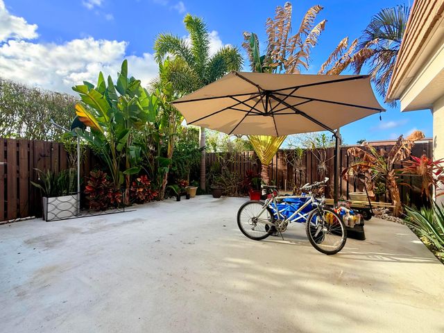 11584 Winchester Drive, Palm Beach Gardens, FL 33410