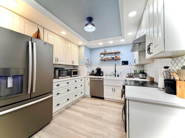 11584 Winchester Drive, Palm Beach Gardens, FL 33410