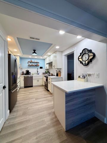 11584 Winchester Drive, Palm Beach Gardens, FL 33410