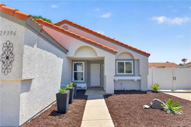 29396 Reading, Menifee, CA 92586