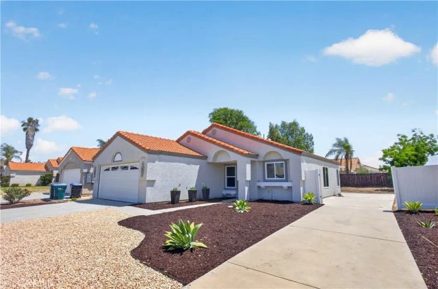 29396 Reading, Menifee, CA 92586