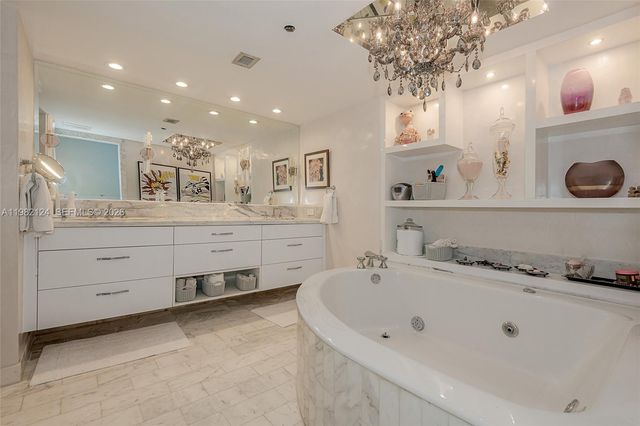 19707 E Turnberry Way 5E, Aventura, FL 33180