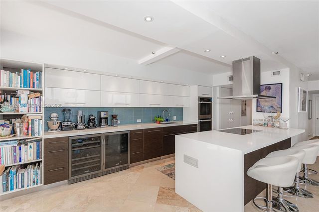 19707 E Turnberry Way 5E, Aventura, FL 33180