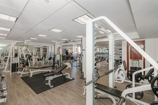 19707 E Turnberry Way 5E, Aventura, FL 33180