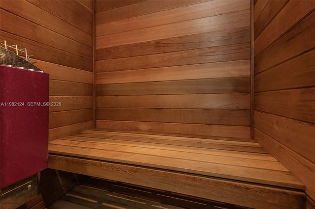 19707 E Turnberry Way 5E, Aventura, FL 33180