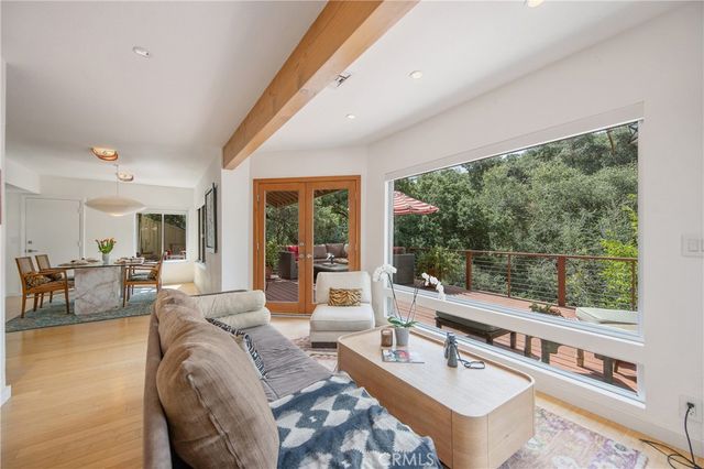 4109 Empis Street, Woodland Hills, CA 91364