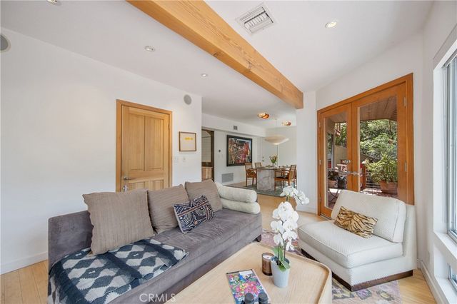 4109 Empis Street, Woodland Hills, CA 91364