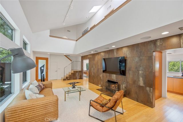 4109 Empis Street, Woodland Hills, CA 91364