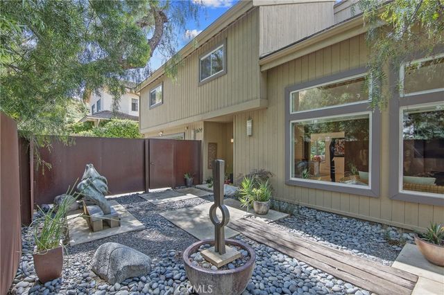 4109 Empis Street, Woodland Hills, CA 91364