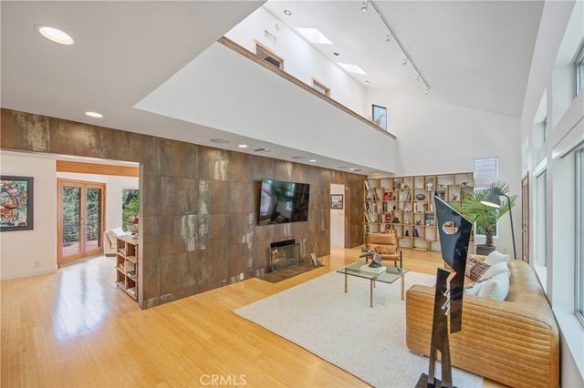 4109 Empis Street, Woodland Hills, CA 91364