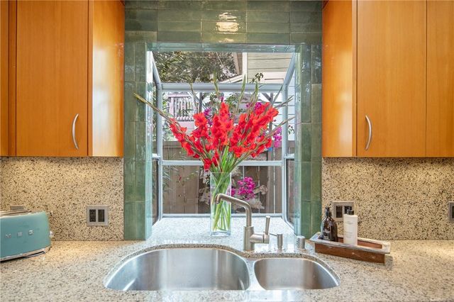 4109 Empis Street, Woodland Hills, CA 91364