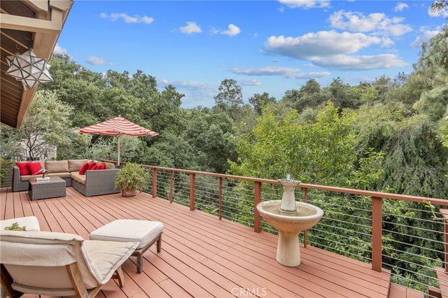 4109 Empis Street, Woodland Hills, CA 91364