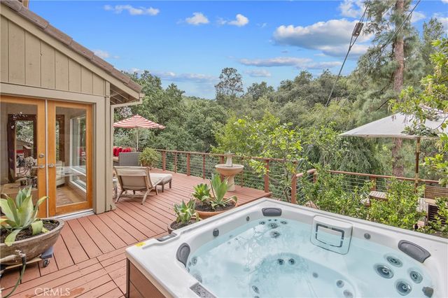 4109 Empis Street, Woodland Hills, CA 91364