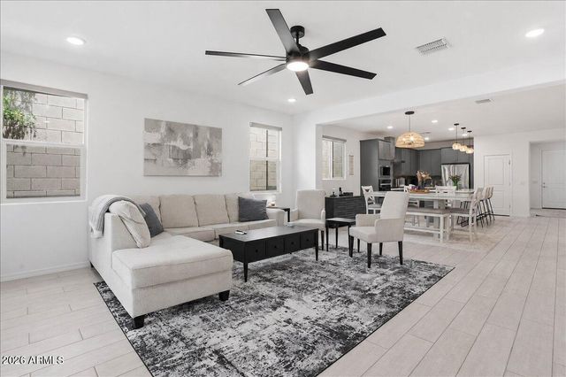 4418 W Palace Station Road, Phoenix, AZ 85087