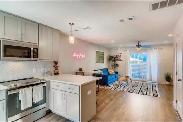 3810 Southway DR 102, Austin, TX 78704