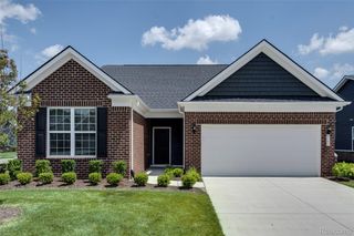 4145 Avery Road, Lake Orion Village, MI 48359